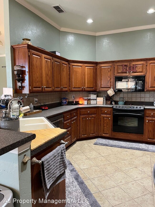 Building Photo - 3 br, 2 bath House - 15702 OUTBACK TRL