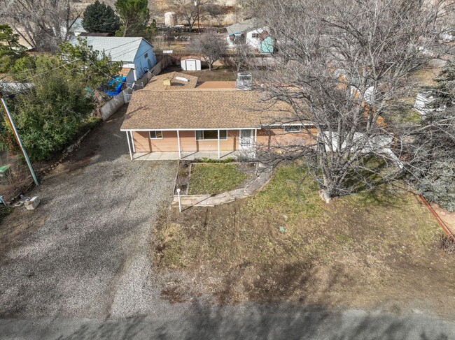 Building Photo - Home for Rent Near Willow Lake!
