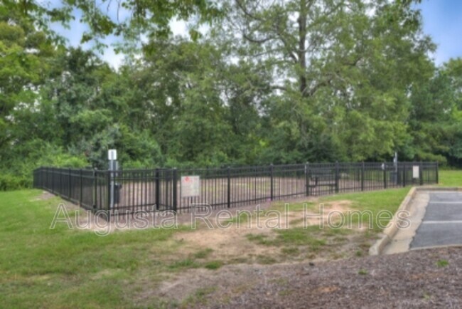 Building Photo - 2515 Ctr W Pkwy