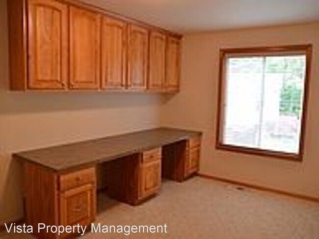 Building Photo - 3 br, 2.5 bath House - 16218 131st Ave Ct E