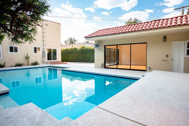 Building Photo - 157 N Vista St