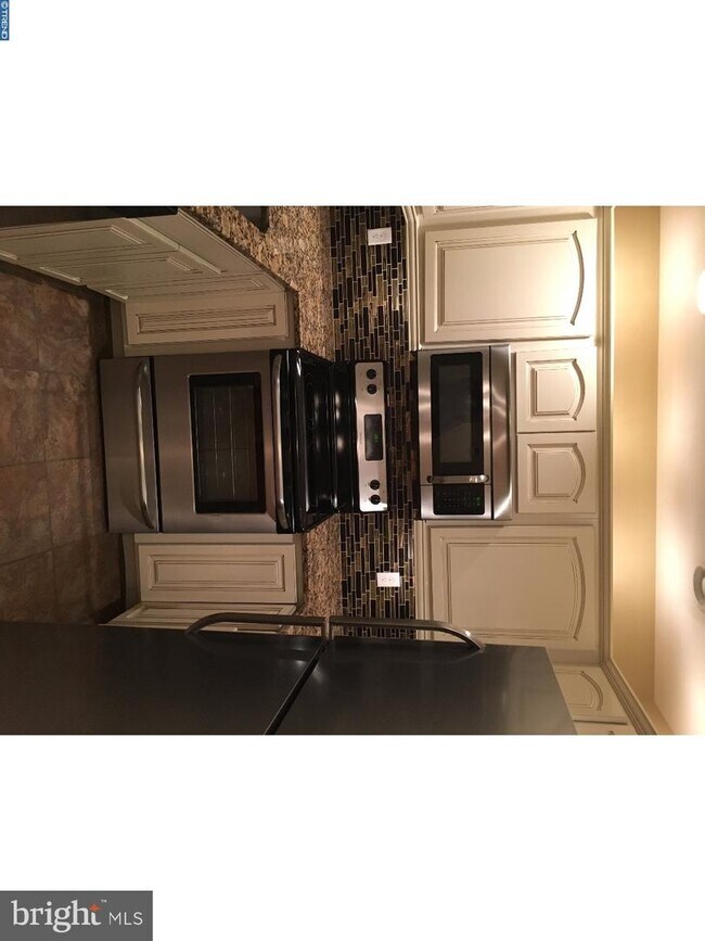 Building Photo - 16 Belmont Ave