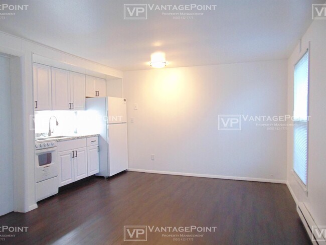 Building Photo - 3201 W 4th St