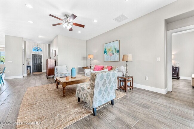 Building Photo - 5724 Trieda Dr