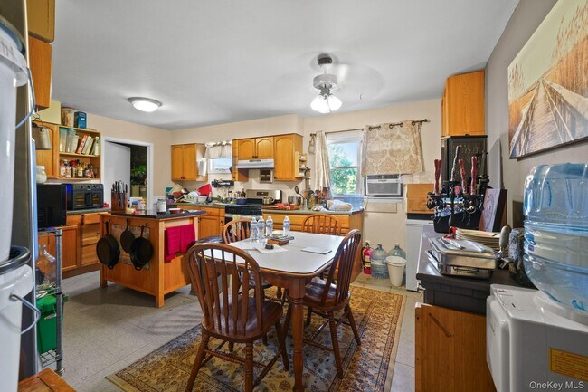 Building Photo - 2452 NY-207