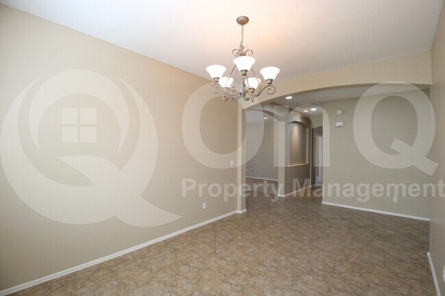 Building Photo - 3831 E Zion Pl