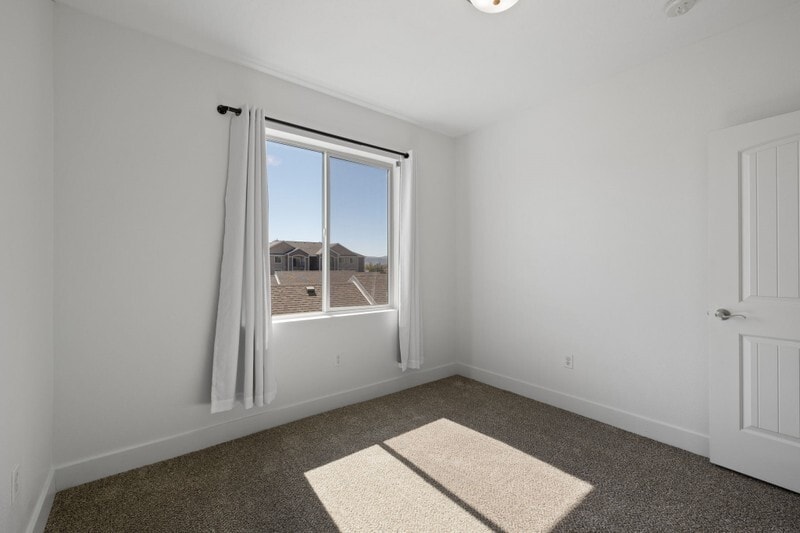Building Photo - 114 W Spring Hill Way