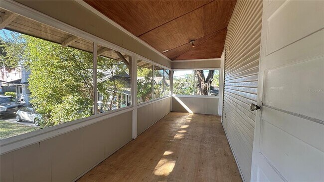 Building Photo - 404 E North St