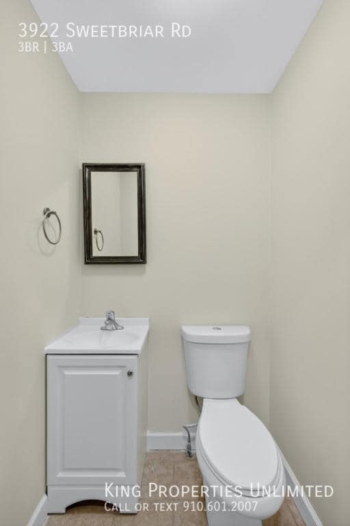 Building Photo - 3922 Sweetbriar Rd