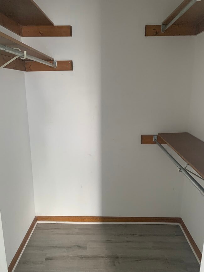 Building Photo - 945 Pink Star Ct