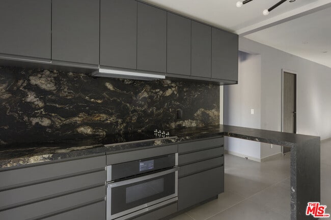 Building Photo - 2287 Baxter St