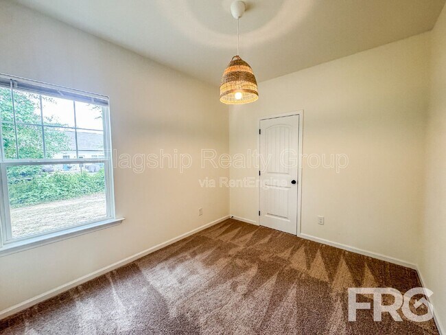 Building Photo - 3919 Wilum Cir