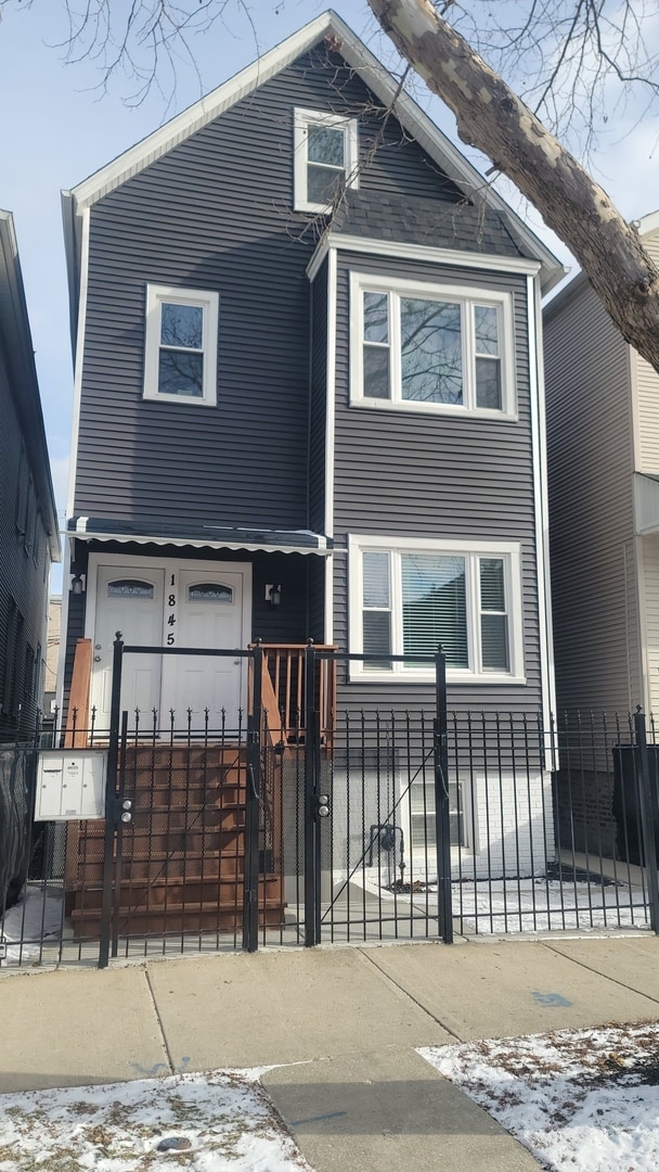 Building Photo - 1845 N Mozart St