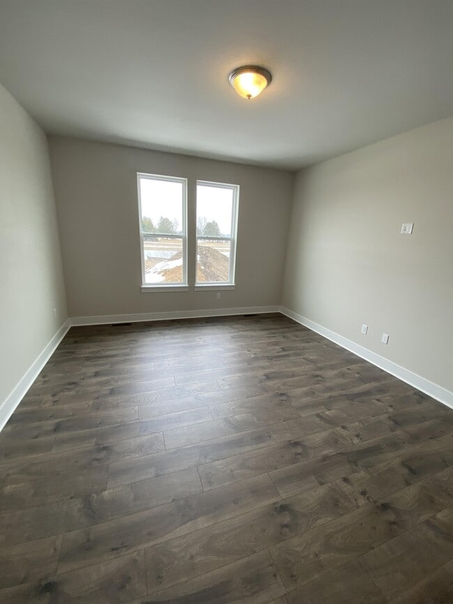 Building Photo - W218N16014 Tiger Lily Dr