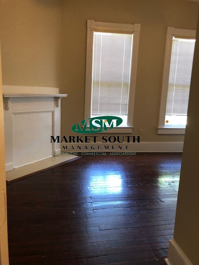 Building Photo - Downtown/SCAD RENTAL