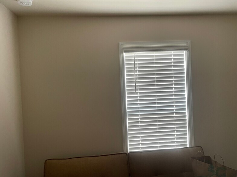 Building Photo - Room in Townhome on Citadel Ave