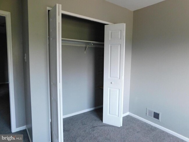 Building Photo - 101 Greenridge Cir