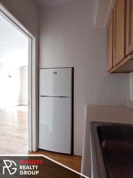 Building Photo - 535 W Arlington Pl