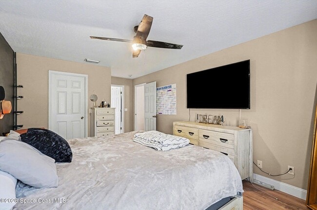 Building Photo - 4166 San Ysidro Way