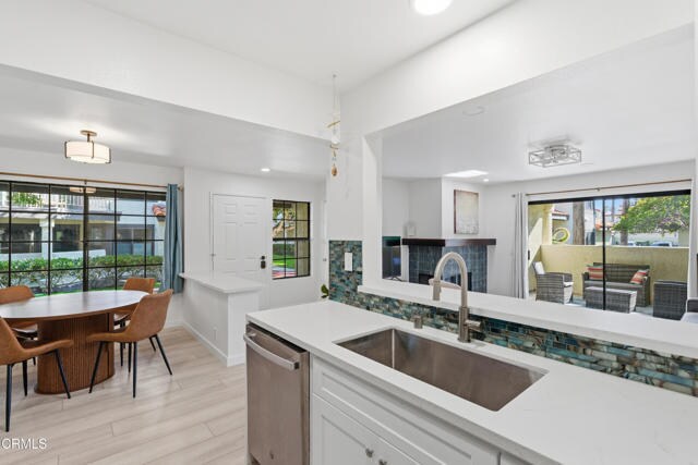 Building Photo - 2053 Majorca Dr