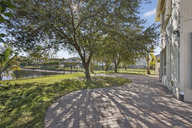 Building Photo - 4166 Wellington Shores Dr