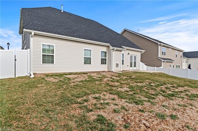Building Photo - 7260 Huntgate Dr