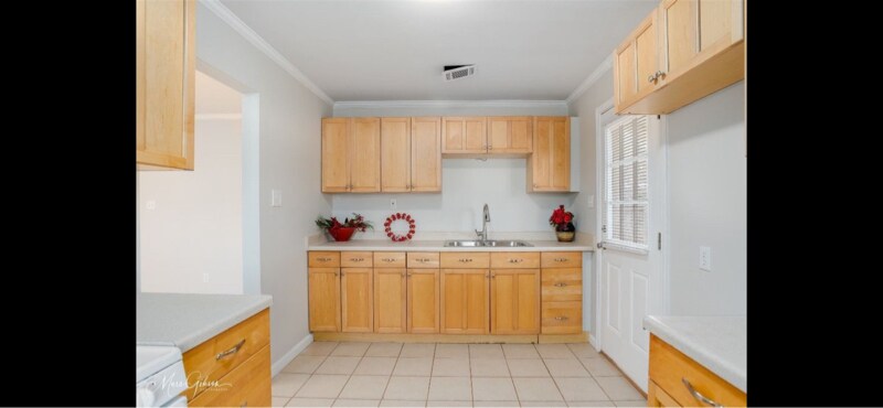 Building Photo - 1214 Schex Dr