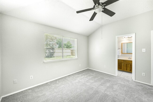Building Photo - 5207 Beaverhill Dr