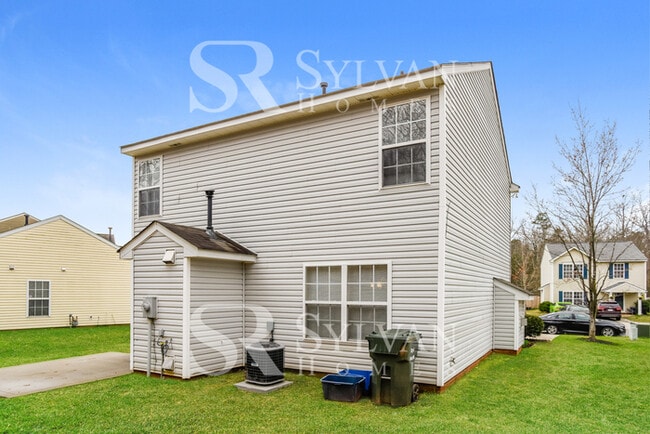 Building Photo - Carve Out a Great Life Here!