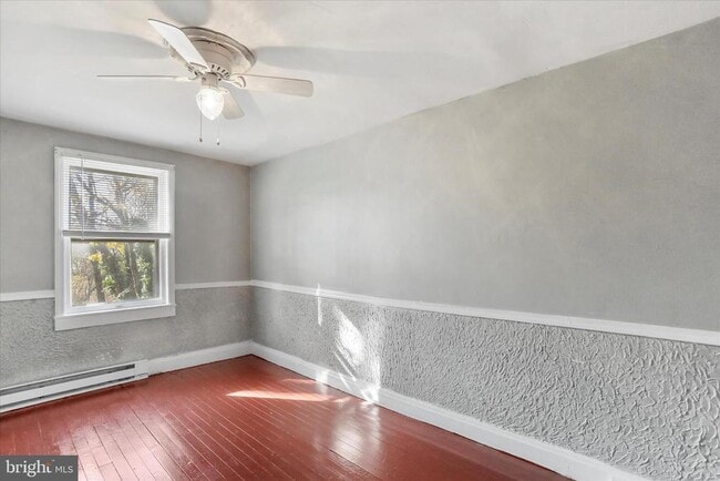 Building Photo - 135 E Antietam St