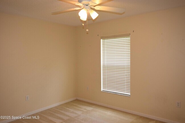 Building Photo - 142 Brescia St NE