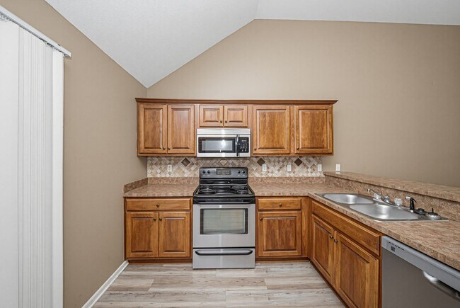 Building Photo - 2608 Brooke Bend