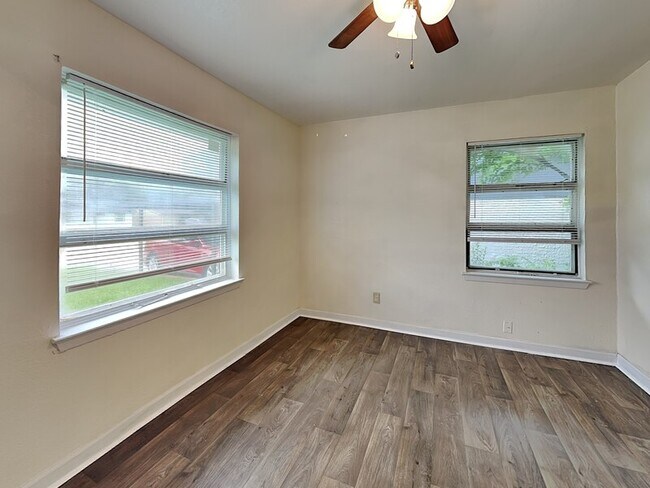 Building Photo - 7207 Arborcrest Dr