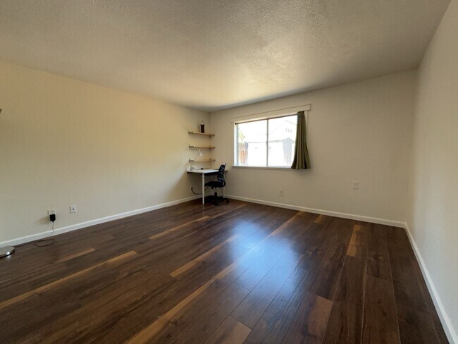 Building Photo - 4 Bedroom 2 bathroom home in Mace Ranch Davis