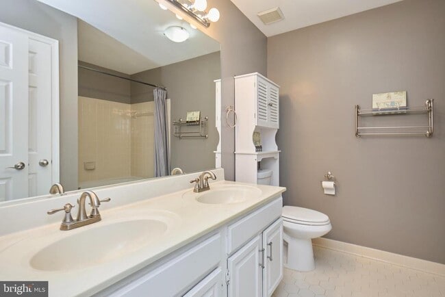 Building Photo - 1565 Church Hill Pl