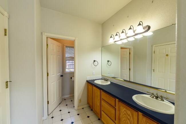 Building Photo - 4677 Calumet Way