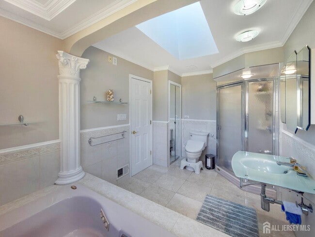 Building Photo - 592 Cabot Hill Rd