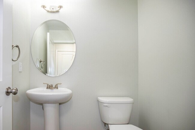 Building Photo - 111 Carver Walk SE