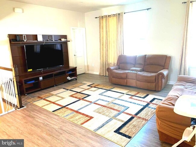 Building Photo - 9606 Julia Ln