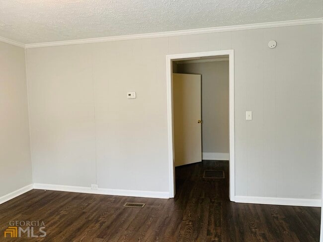 Building Photo - 513 Harwell Ave