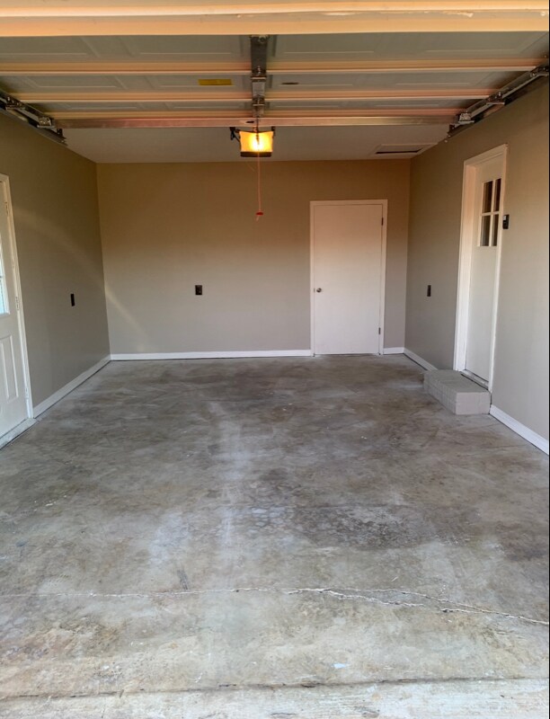 Building Photo - 4579 Academy Rd