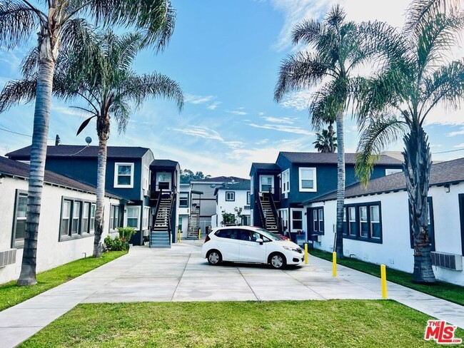 Primary Photo - 600 E Chevy Chase Dr