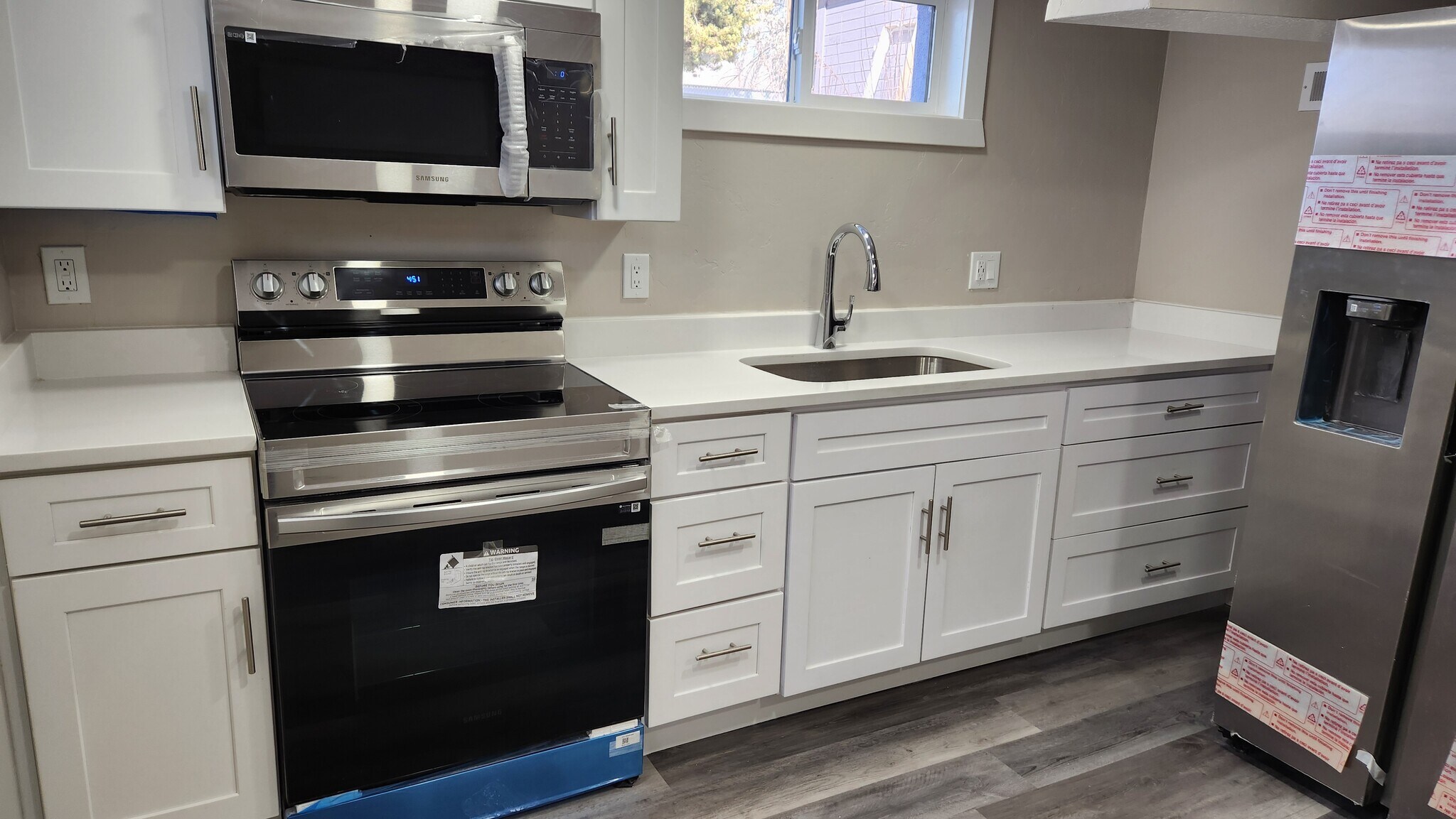 Building Photo - 920 W 600 N