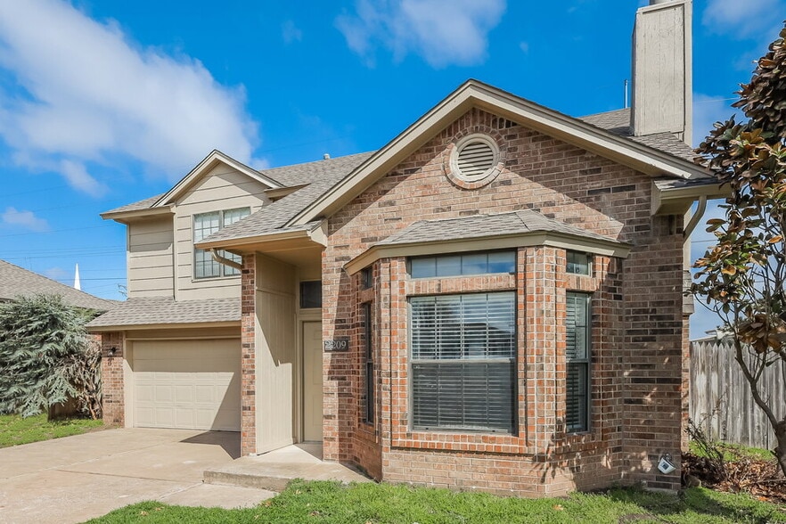 Building Photo - 2209 SW 135th Pl