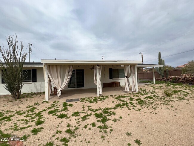 Building Photo - 47331 N Meander Rd