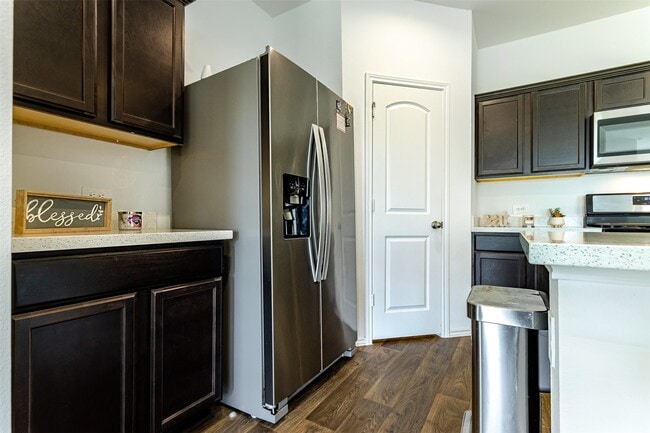 Building Photo - 5134 Jasmine Dawn Dr