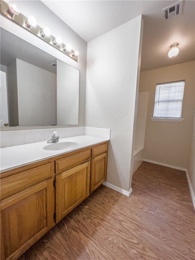 Building Photo - 2020 S F St