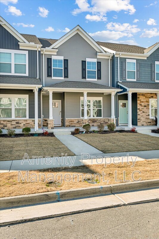 Building Photo - 1529 Stanford Ln