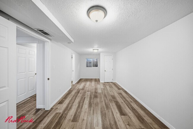 Building Photo - Lovely 4 Bedroom Home in Santa Clara