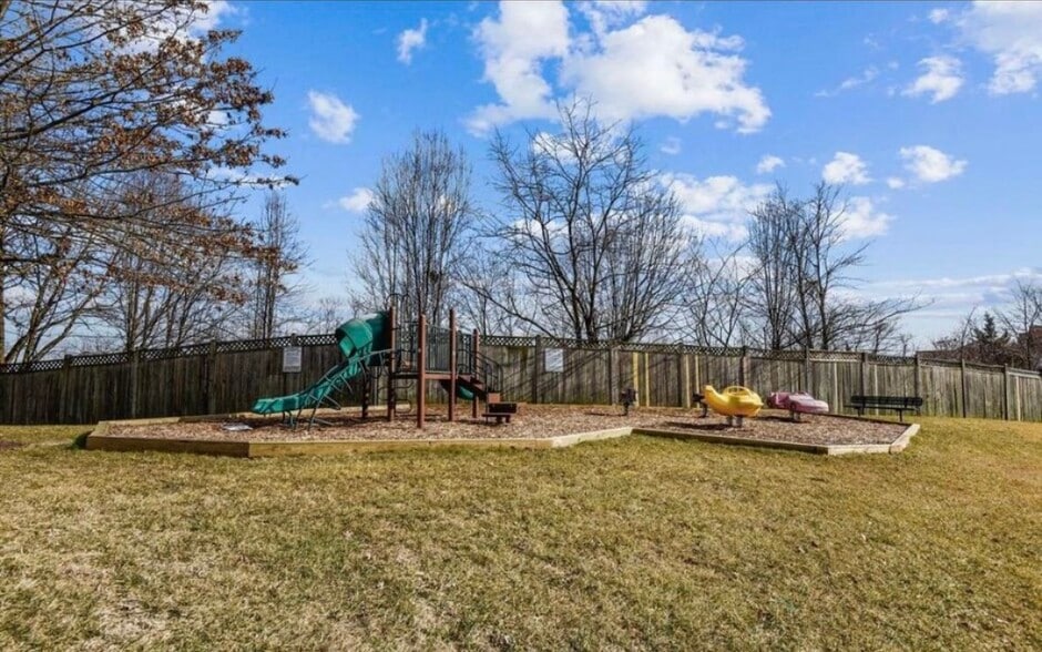 Building Photo - 116 Water Fountain Way